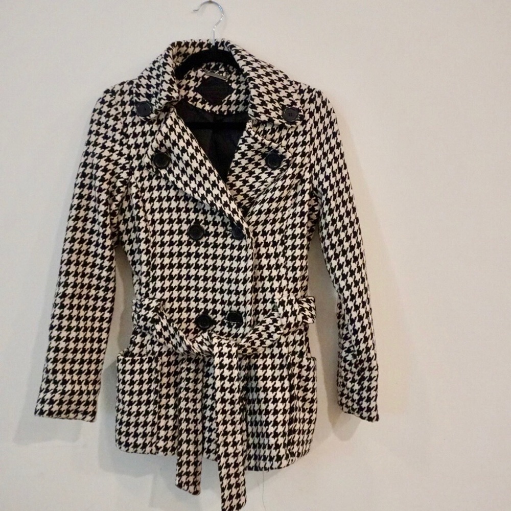 Black and White Houndstooth coat